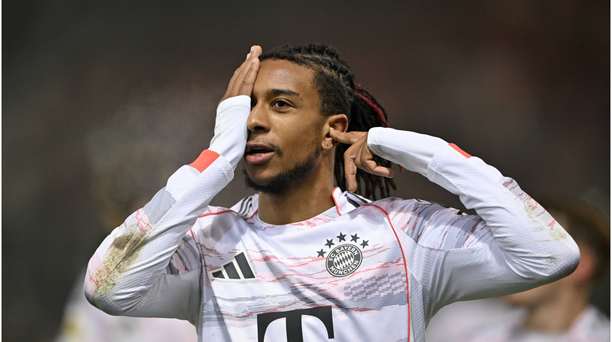 Transfer news LIVE: Chelsea lead Messi race as Real Madrid target Olise