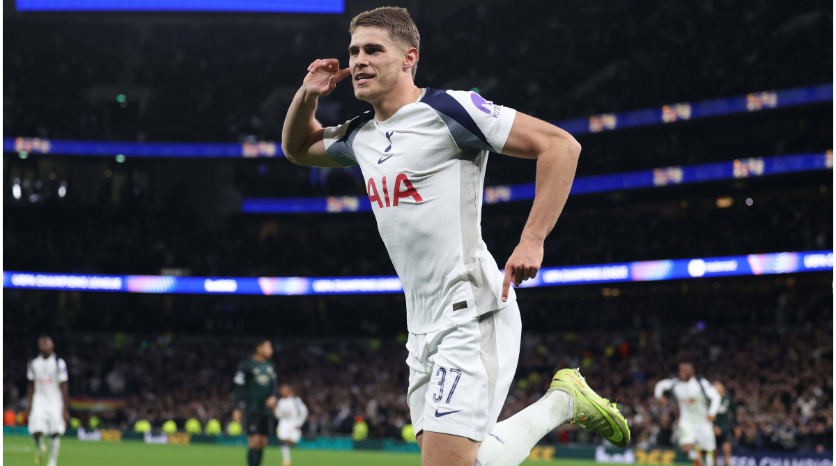 Transfer news LIVE: Man Utd want Micky van de Ven as Alisson reaches Juventus ‘agreement’