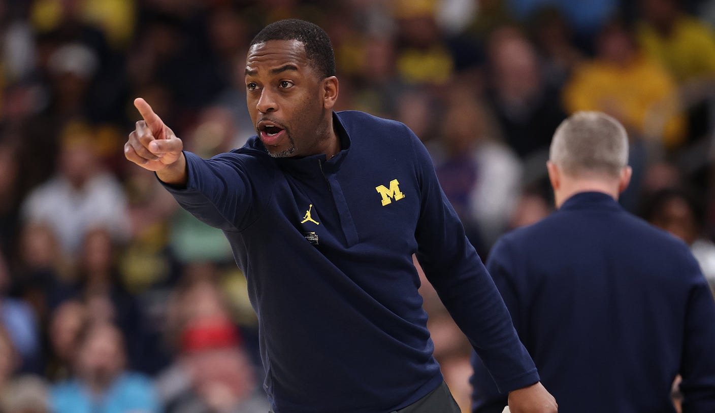 Michigan Removes Interim Tag Off Mike Boynton 2 Weeks After Dusty May’s Departure